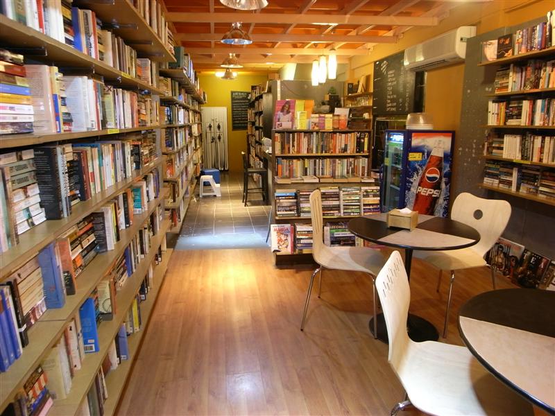 Dasa Book Cafe - At Sukhumvit